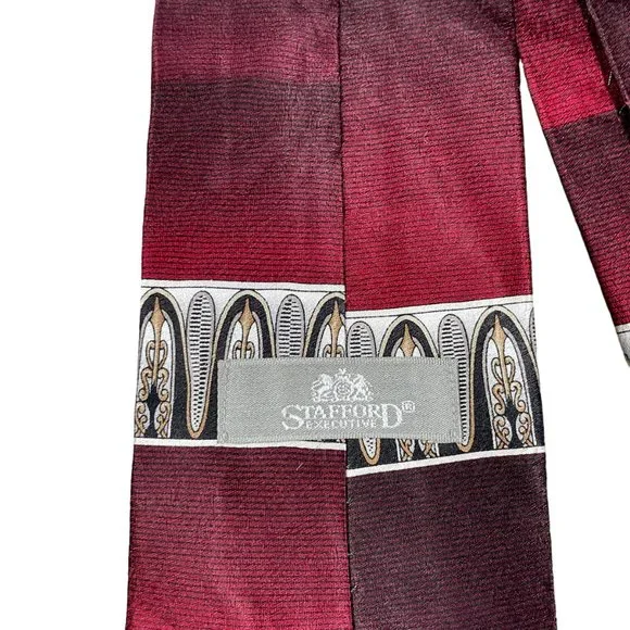 Stafford Executive Men's Red Geometric Classic Silk Necktie - Picture 4 of 7